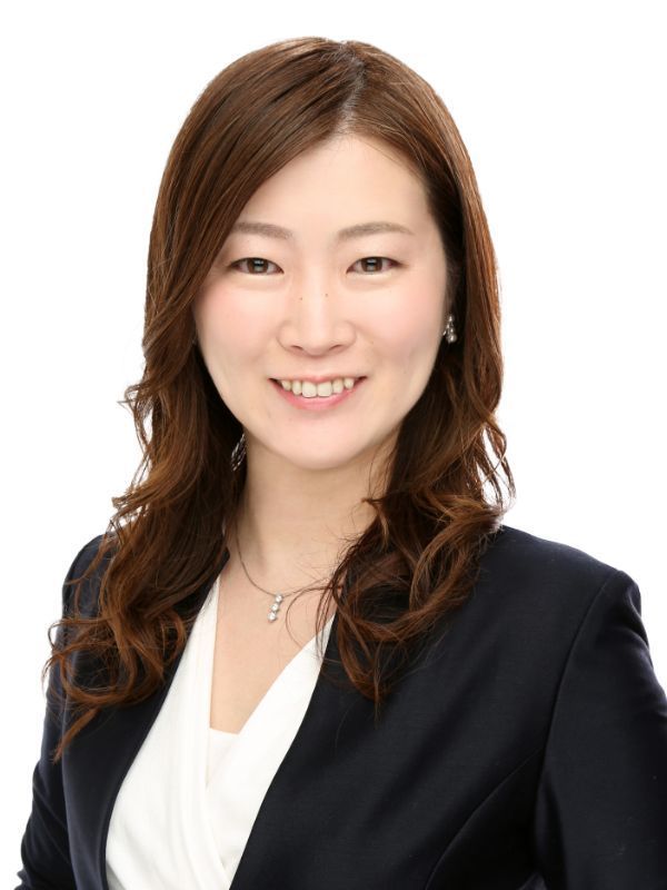 歯科事業部長　長谷川 愛