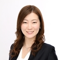 歯科事業部長・長谷川愛